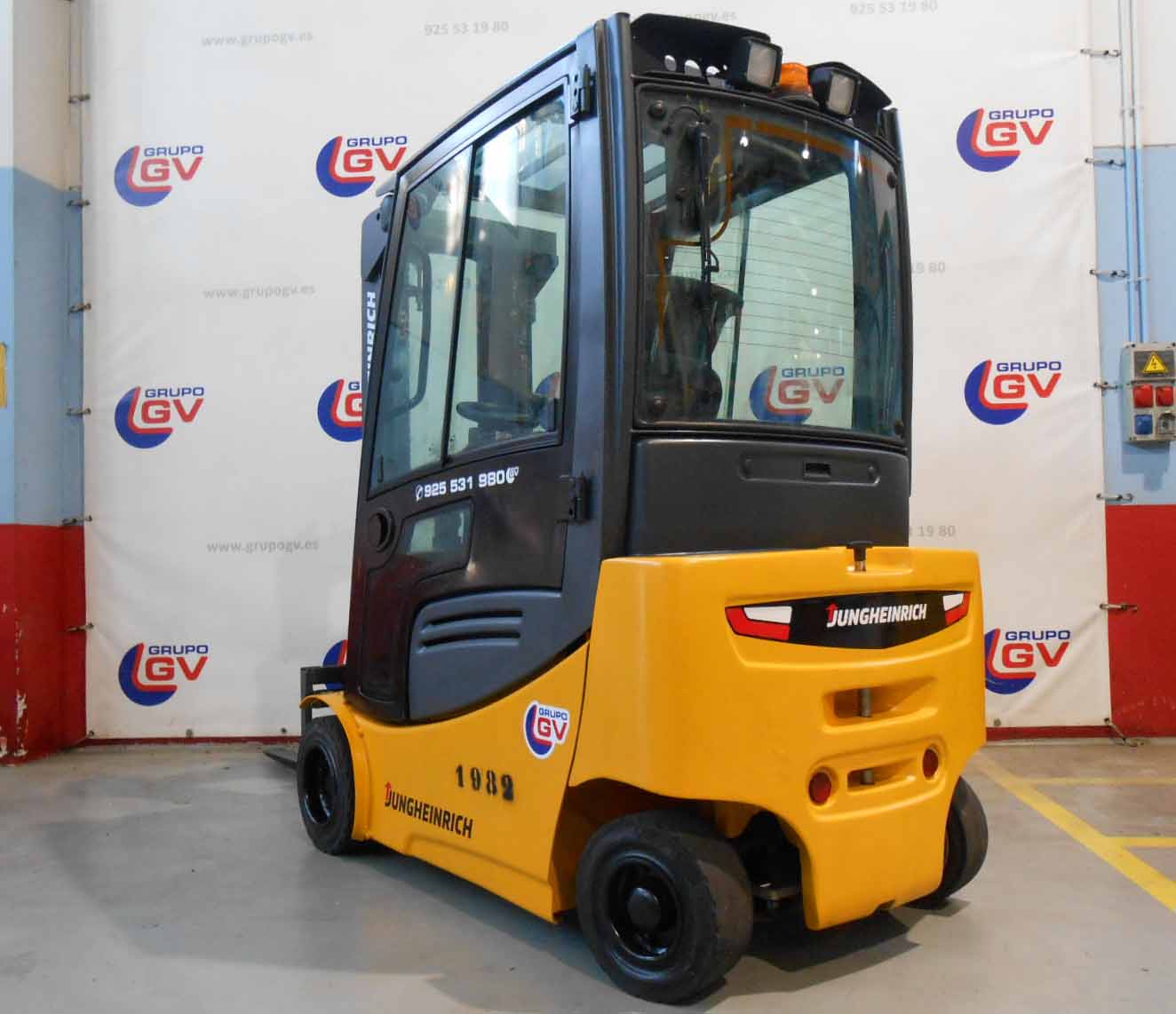 Carretilla elevadora eléctrica Jungheinrich EFG318k SP - Imagen 3