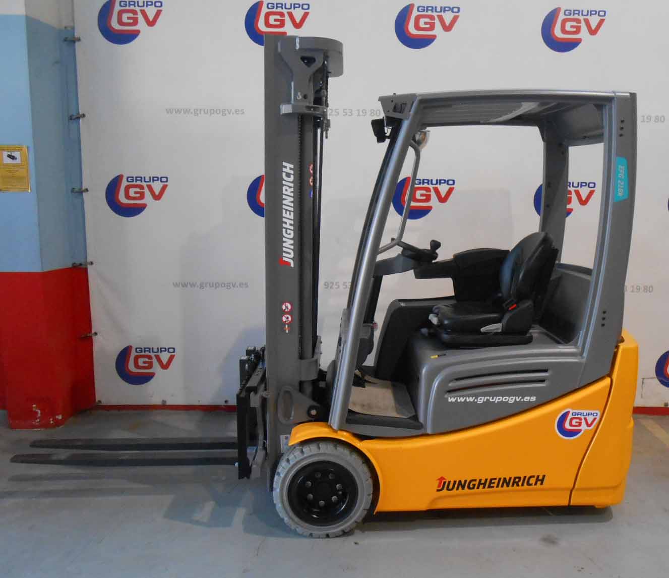 Carretilla elevadora eléctrica NUEVA Jungheinrich EFG18k - Imagen 2