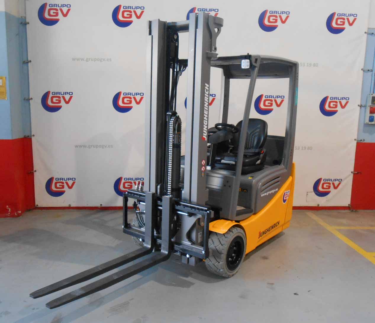 Carretilla elevadora eléctrica NUEVA Jungheinrich EFG18k - Imagen 3