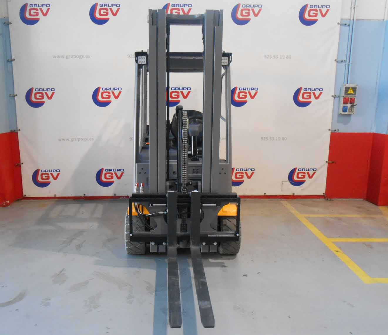 Carretilla elevadora eléctrica NUEVA Jungheinrich EFG18k - Imagen 4
